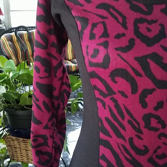 Burgandy and Black Jersey Dress - Picture 4 of 5